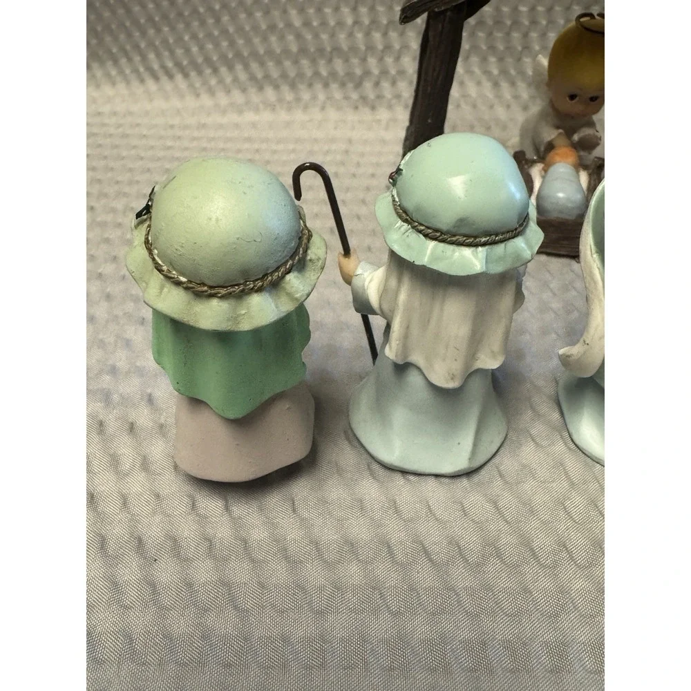 Morehead 2008 Mini Nativity Set Jesus Christmas Holiday 9 piece Christ Child EUC